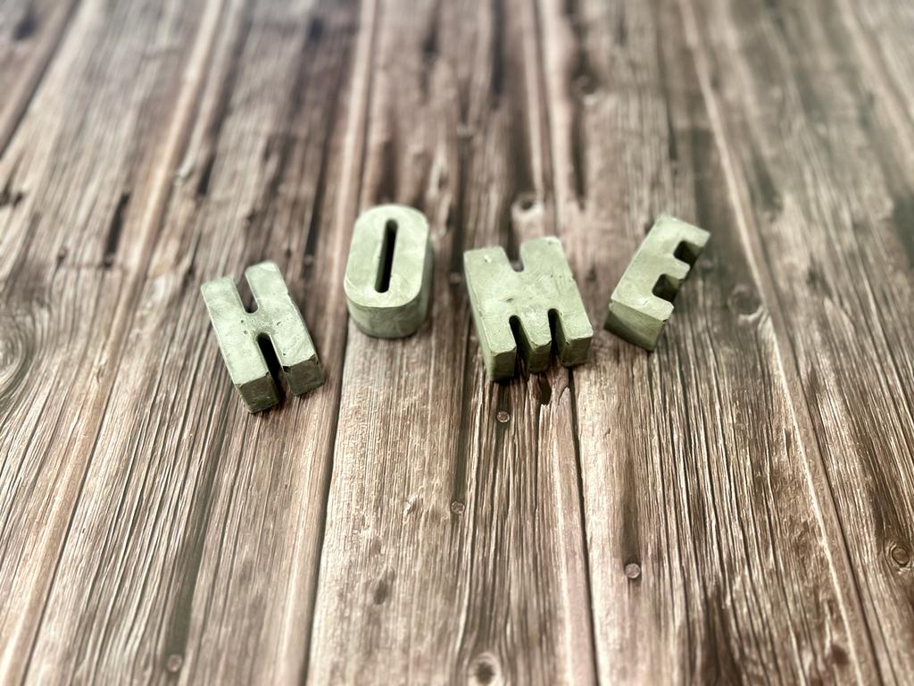 עיצוב הבית: אותיות מיני- Home